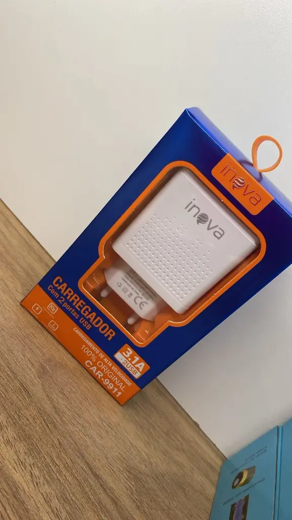 Carregador Com 2 Portas USB CAR-9911