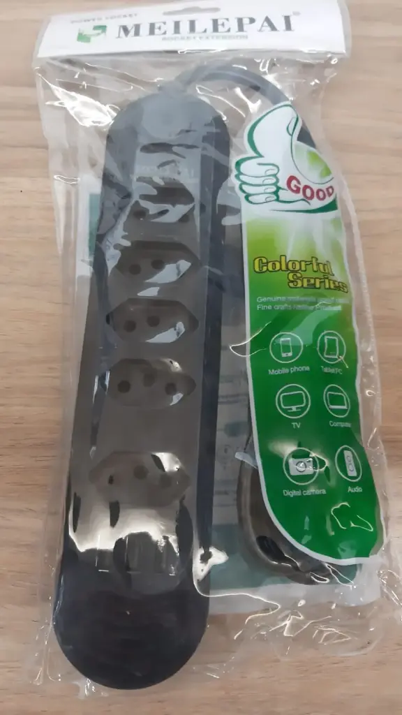 Régua Elétrica 5 Tomadas e 3 USB 2M CB-67	