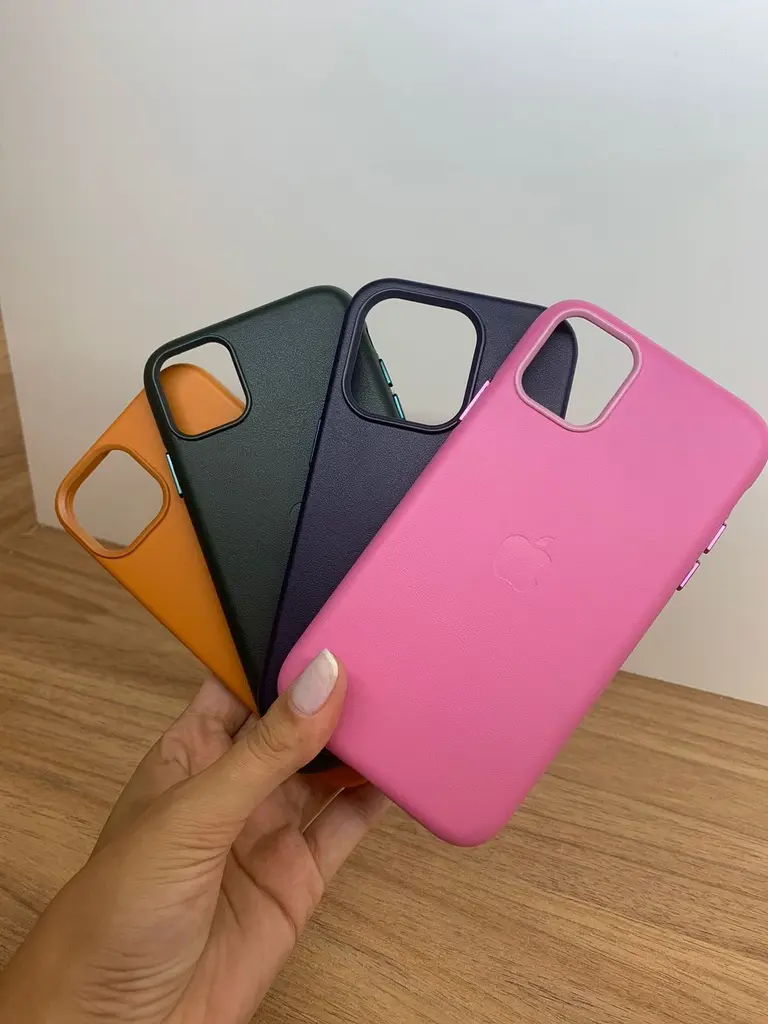 [CAPACRM4000] Capa Couro Magnetic 4000